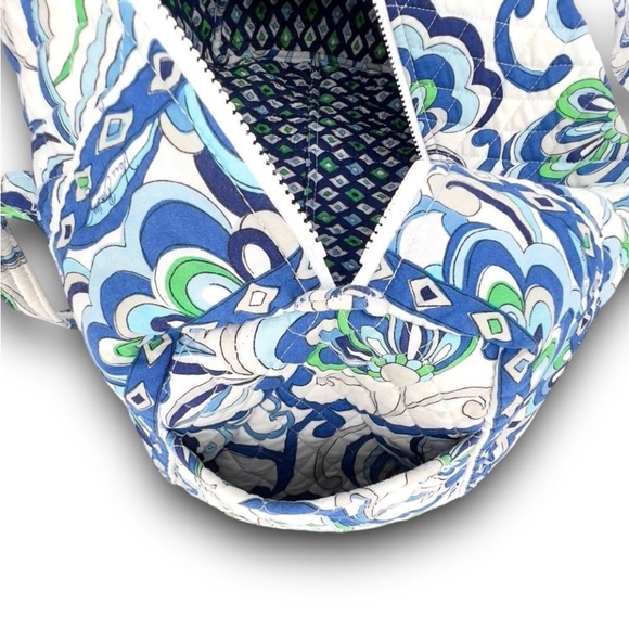 Vera Bradley Mediterranean Blue & White Floral Large Traveler Duffel Bag - Picture 2 of 6